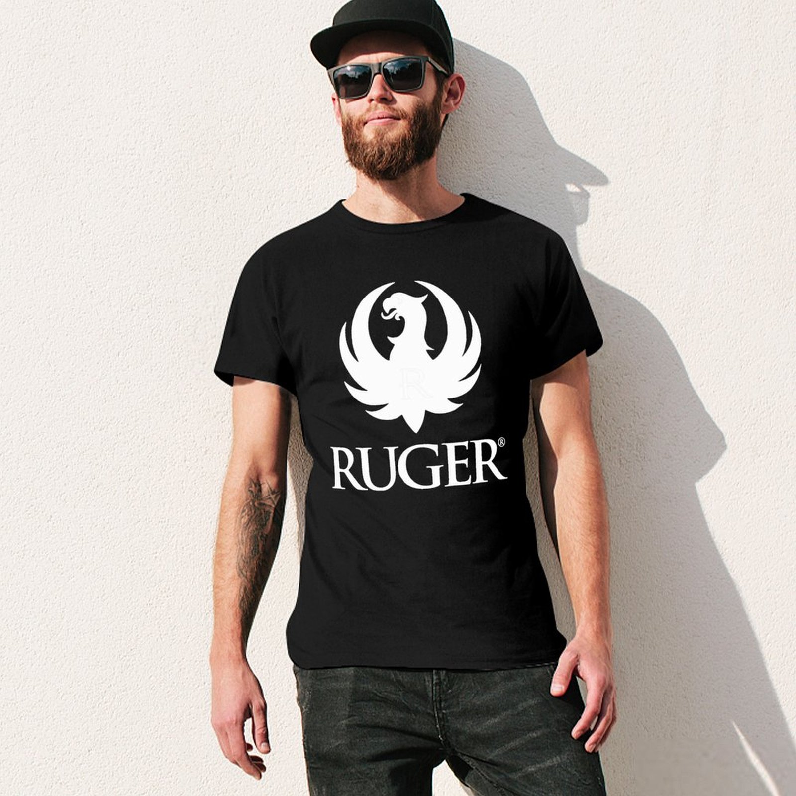 Camiseta com o logotipo da R.u - Anime Merchandise T-Shirts avaliação e preço